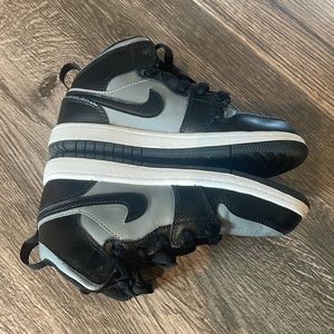 Air Jordan 1’s kids